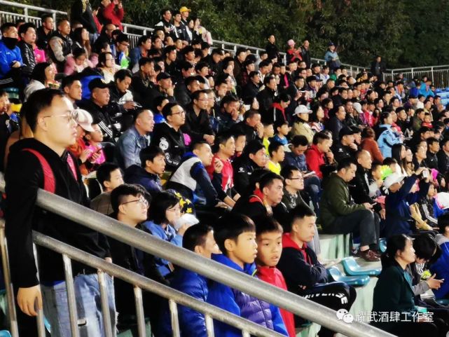 关于MVP候选人与球队合作开展公益活动的信息